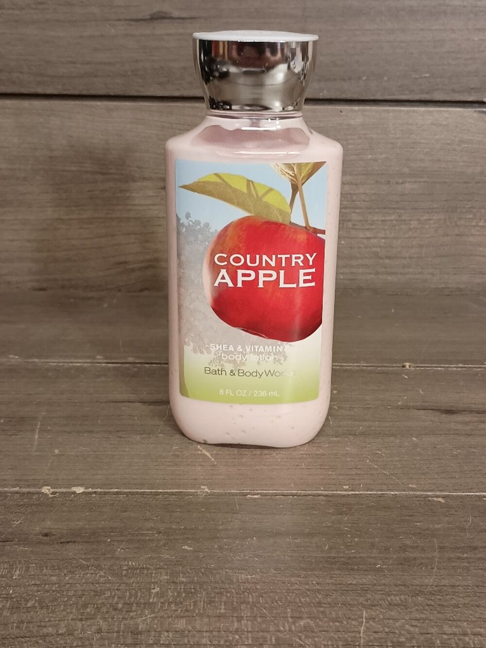 Bath & Body Works Country Apple 8oz Body Lotion Shea & Vitamin E Brand New